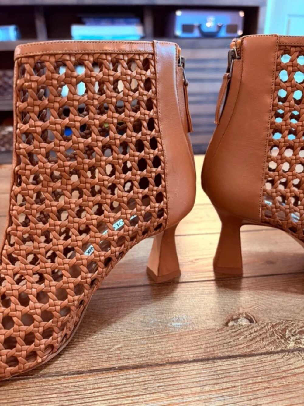 Manolo Blahnik GRIEGO 70 Cognac woven leather ankle booties - Picture 3 of 5